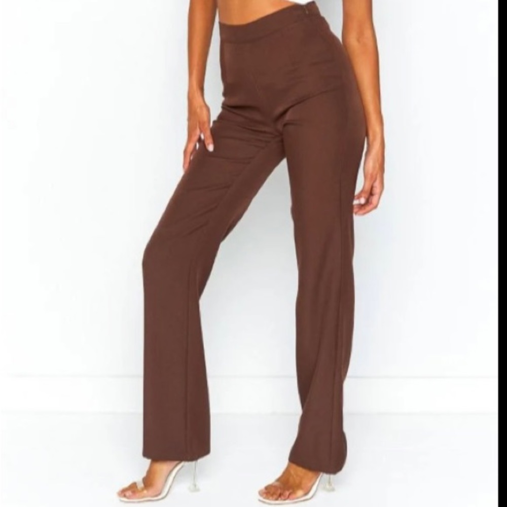 BEGINNING BOUTIQUE.‎ NWT. Yolanda Brown Slim Leg Pants. Stylish! Slight f…